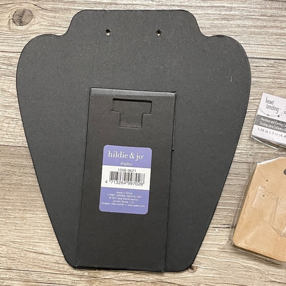 Flat Velvet Necklace/Earring Stand & 30 Piece Necklace/Earring Cards For Selling - Picture 5 of 6